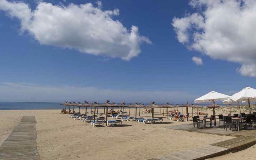Apartamento Primera Linea De Playa Isla Cristina Urbanizacion Zarati Exterior foto